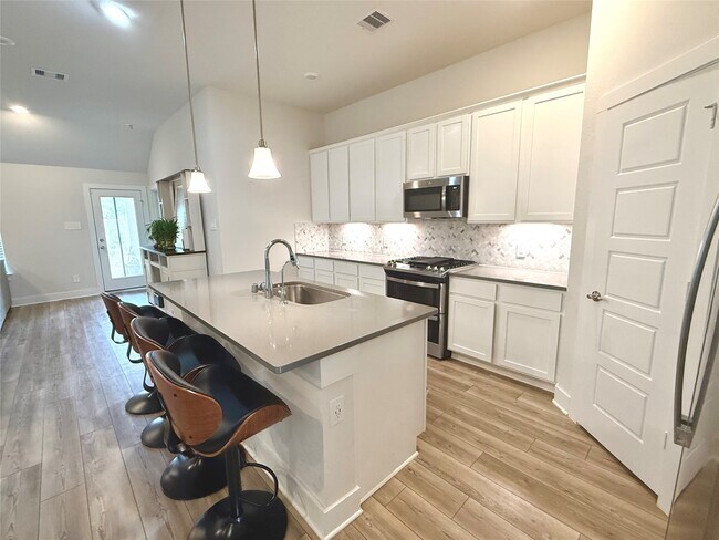 Building Photo - 10325 S Goshawk Trl