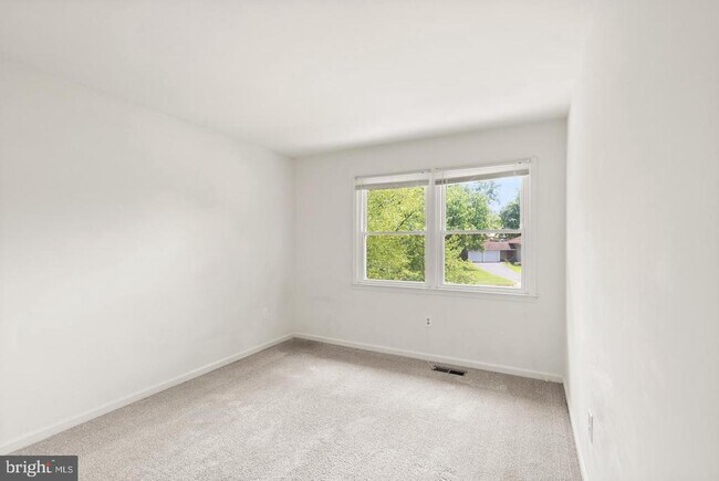 Building Photo - 8902 Huxley Ct