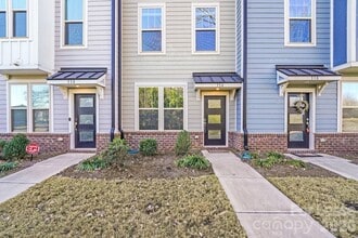 Building Photo - 334 Simeon Dr