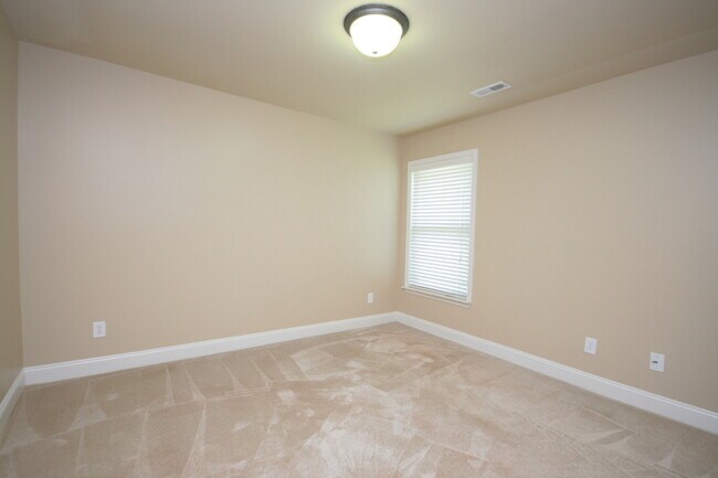 Building Photo - 239 Healey Dr