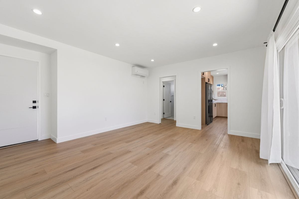 Building Photo - 2817 Sycamore Ave