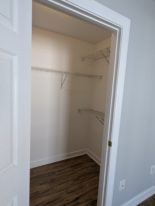 Master_Walk In_Closet - 907 Harrison Cir