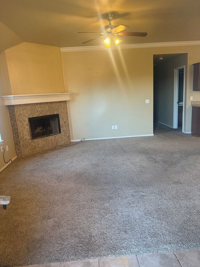 Building Photo - 10305 NW 38th Terrace