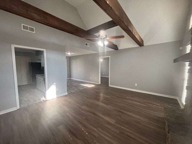 Building Photo - 5756 Crievewood Dr