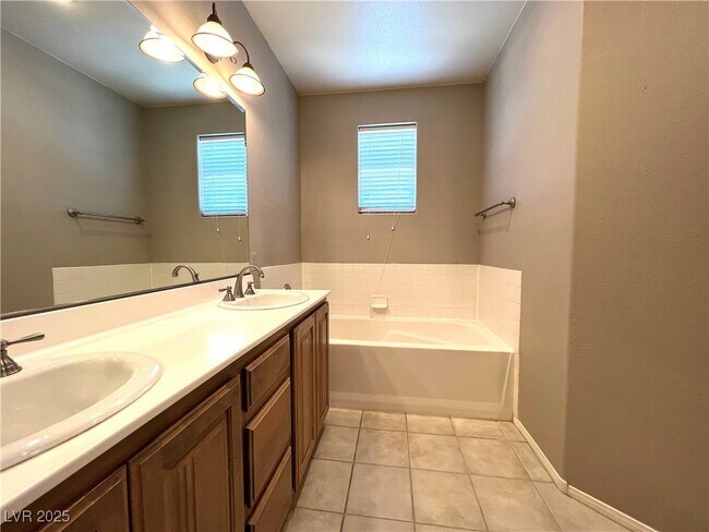 Building Photo - 2479 Autumn Chase Ln