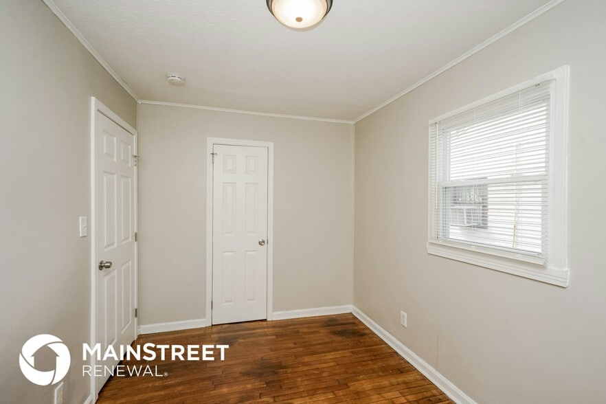 Building Photo - 315 N 36th St