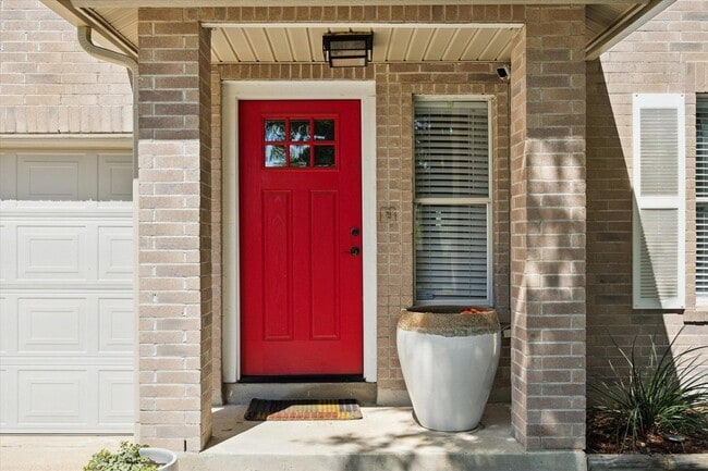 Building Photo - 1116 Collinwood W Dr