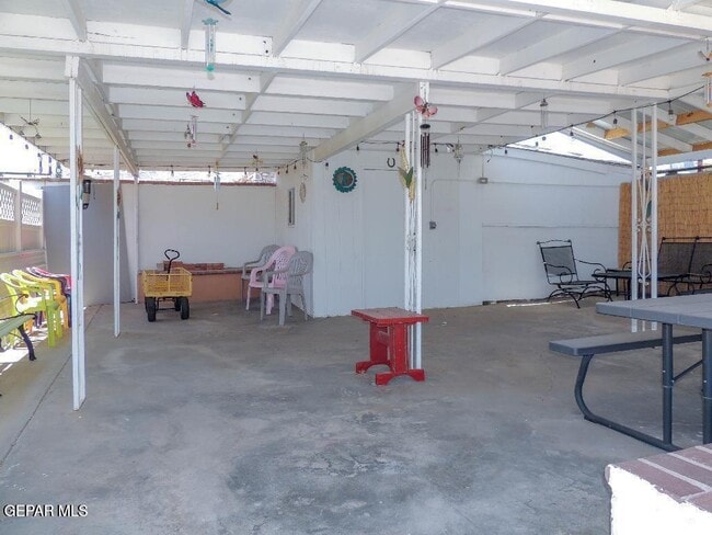 Building Photo - 3729 Morehead Ave