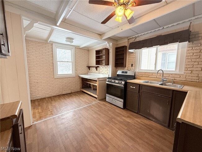 Building Photo - 2140 12th St SW