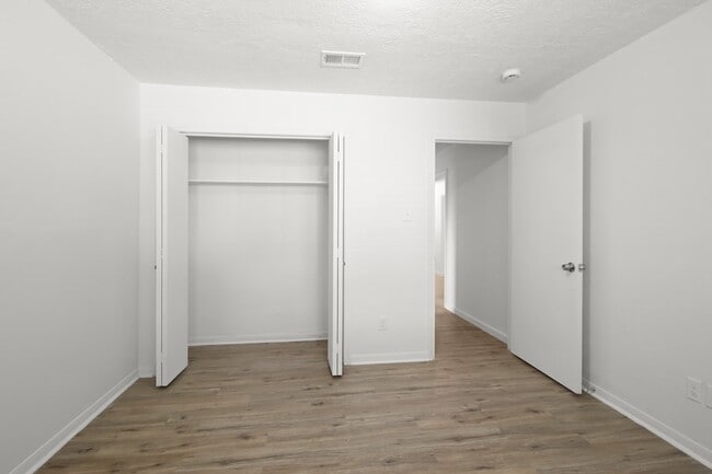 Building Photo - 24607 Green Moss Dr