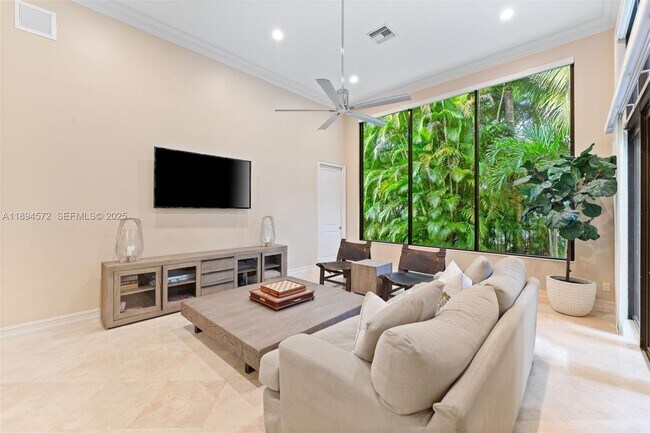 Building Photo - 10775 Blue Palm St