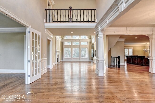 Building Photo - 8920 Doral Dr