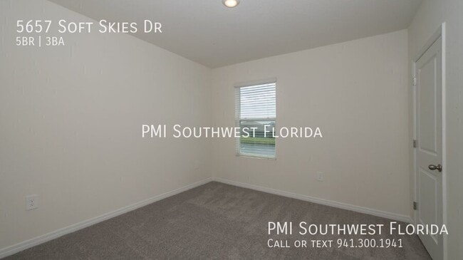 Building Photo - 5657 Soft Skies Dr