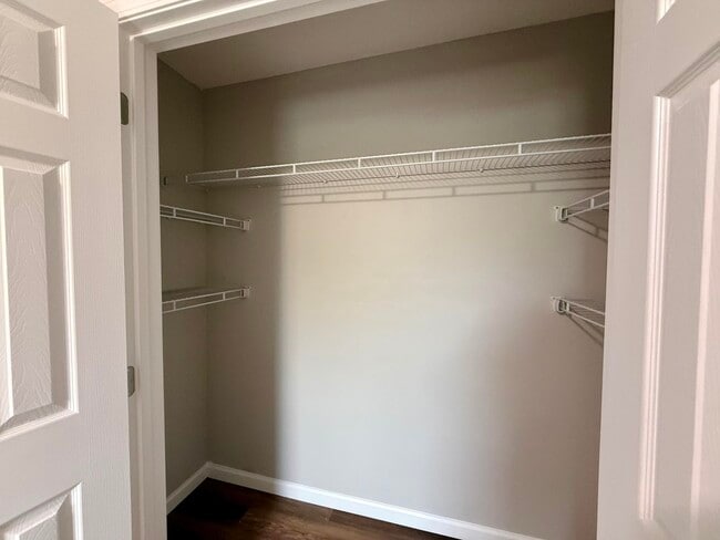 Building Photo - 107 Losey St