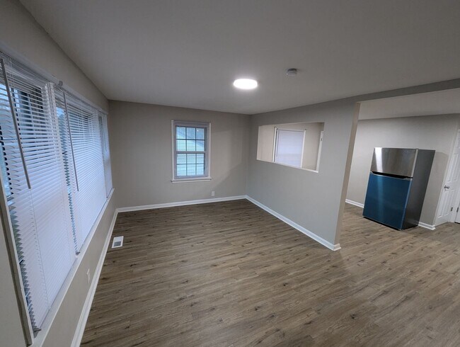 Building Photo - Grenshaw Greatness