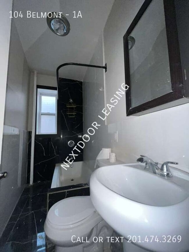 Building Photo - 104 Belmont-1A