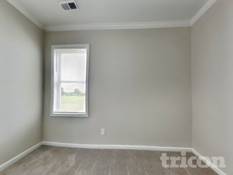 Building Photo - 65 Fish Whistle Ct