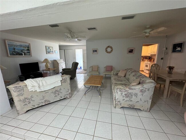 Building Photo - 239 Hammock Terrace