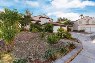 Building Photo - 7820 Mount Angel Dr