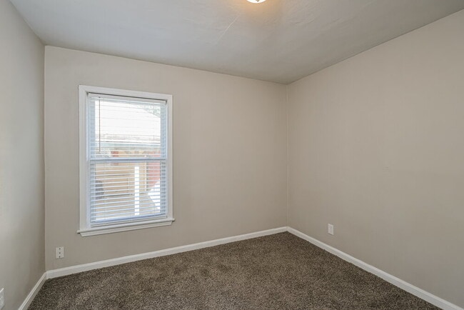 Building Photo - 4724 Granada Dr
