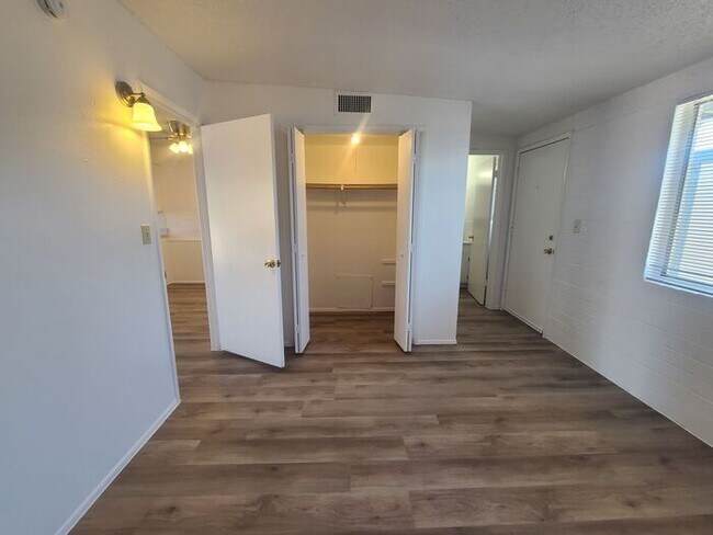 Building Photo - Charming 1 bedroom 1 bathroom