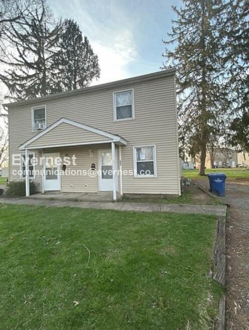 Building Photo - 685 Valerie Ln