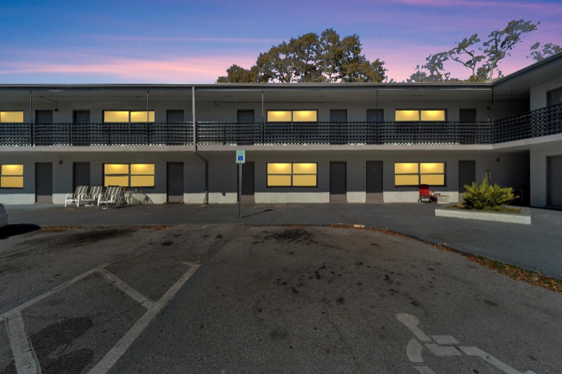 Building Photo - 2475 18th Ave S