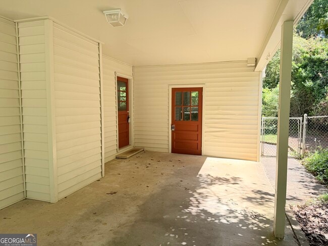 Building Photo - 1140 Azalea Cir NE