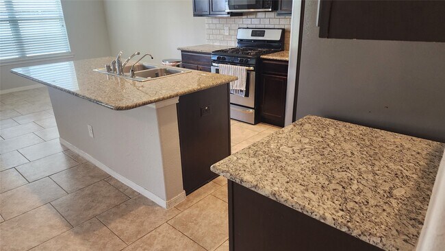 Building Photo - 29346 Dunns Creek Ct