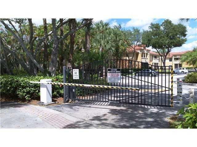 Building Photo - 4759 Via Palm Lakes