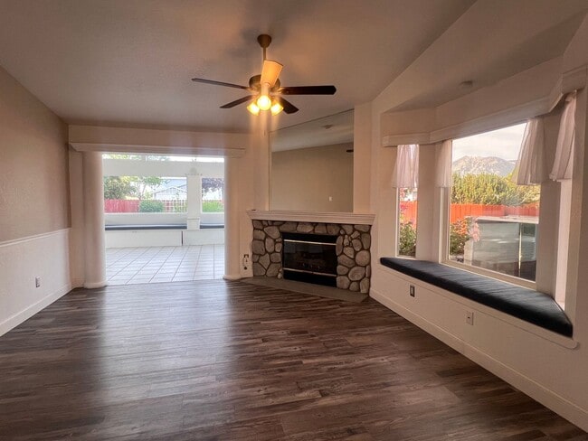 Building Photo - 4/3/2 Beautiful Home in Minden