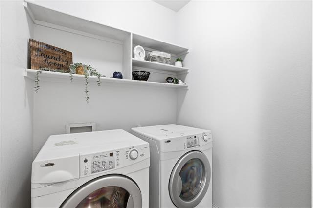 Building Photo - 4704 Ericksen Dr