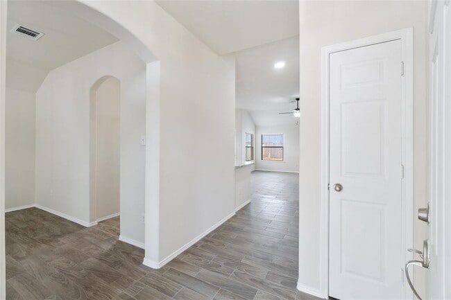 Building Photo - 2818 Lockeridge Pines Dr