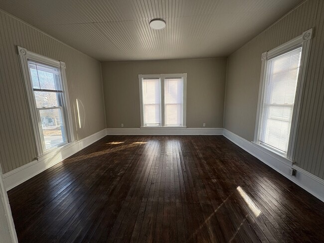 Building Photo - 229 N Washington St