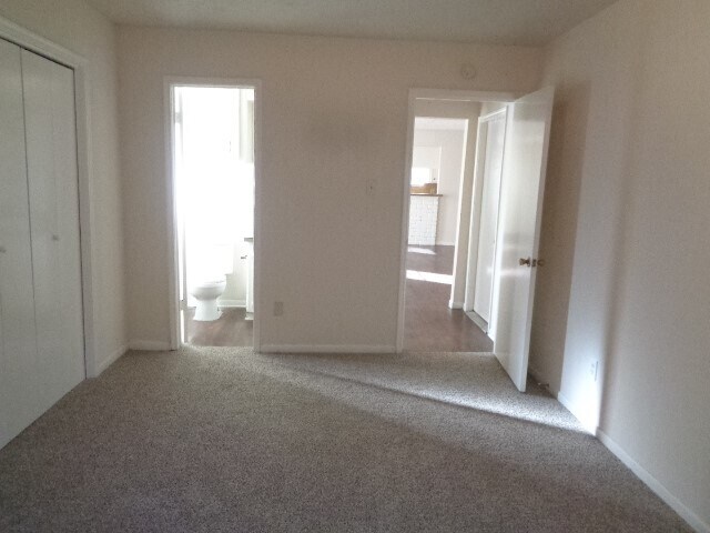 Building Photo - 15835 Cardono Ln