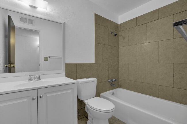 Building Photo - 3452 Tascosa St