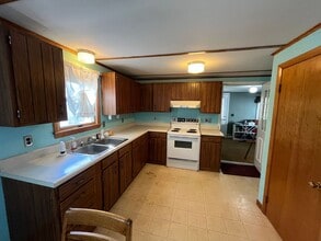 Building Photo - Four Bedroom Single Family House for Rent ...