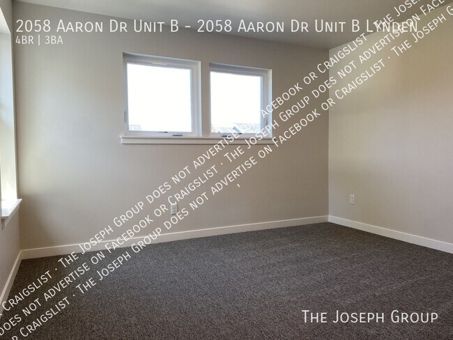 Building Photo - 2058 Aaron Dr