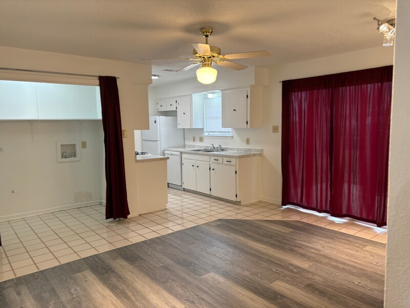 Building Photo - 232 Hilda St