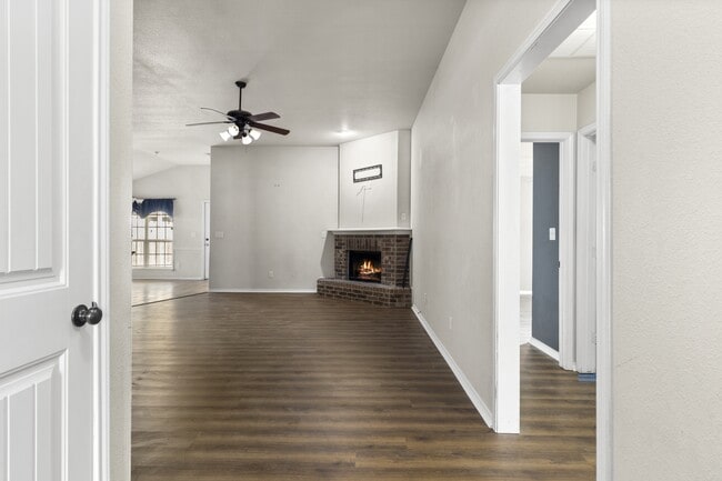 Building Photo - 3212 Oriental Ave