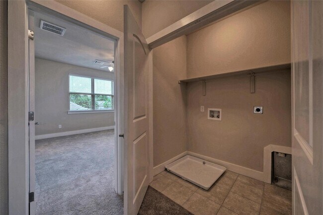 Building Photo - 508 High Tech Dr