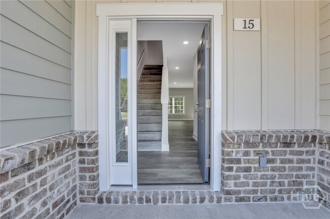 Primary Photo - 105 Sherwood Ct