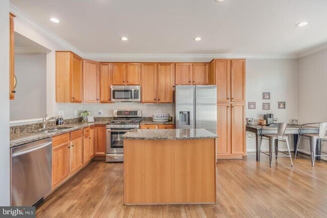 Building Photo - 642 Belmont Bay Dr