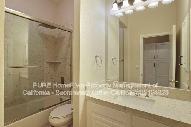 Building Photo - 12020 Gold Pointe Ln