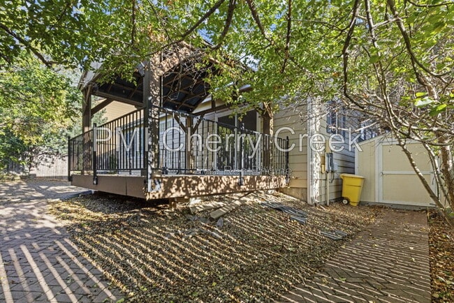 Building Photo - 18647 E Vassar Dr