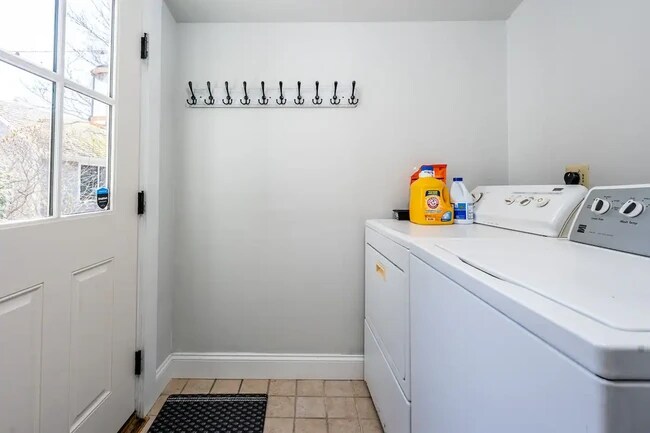 Building Photo - 101 Ocean St