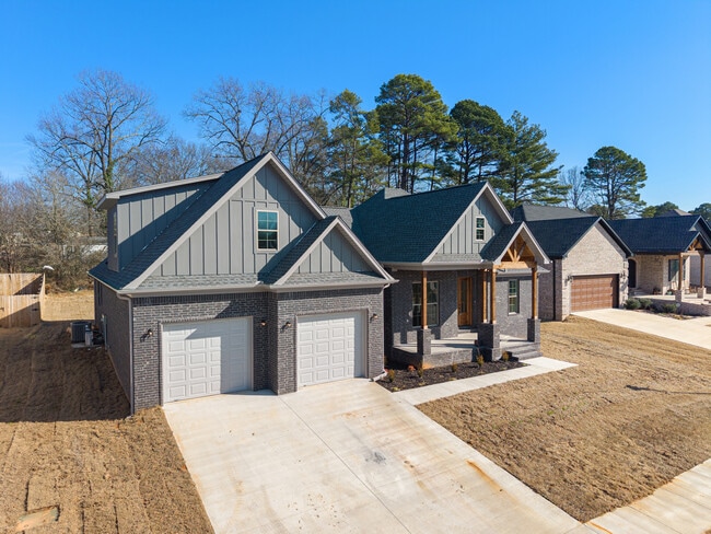 Building Photo - 19 Denali Dr