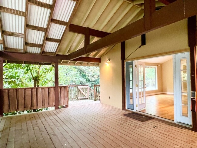 Building Photo - 10340 Fischer Pl NE