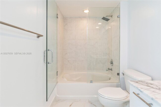 Building Photo - 951 Brickell Ave