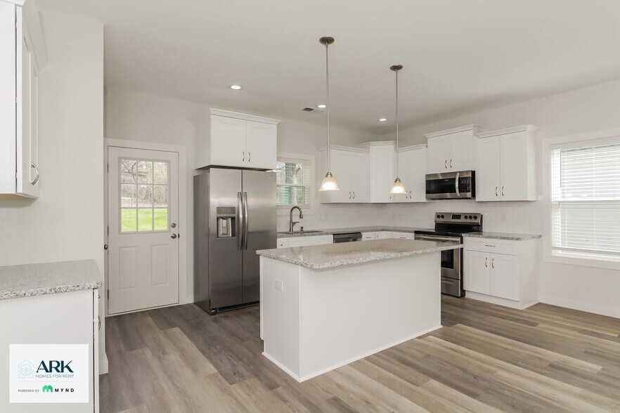 Building Photo - 219 Claudette Dr